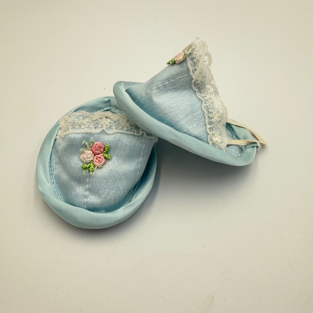 VTG Satin‎ Doll Slippers Lace Trim & Embroidered Roses– Baby Keepsake/Nursery - Picture 2 of 10